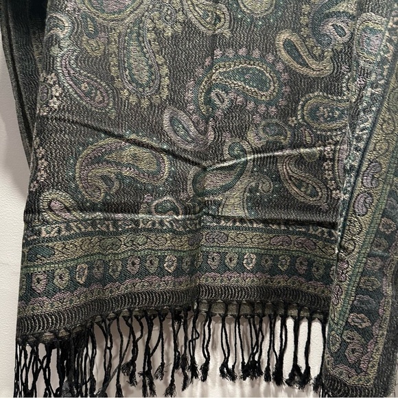 Elegant Shawl in Earthy Green- Versatile Wrap, Stole, Scarf, Veil, Soft & Cozy - Picture 10 of 16